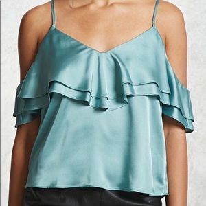 NWOT Forever 21 off the shoulder shirt